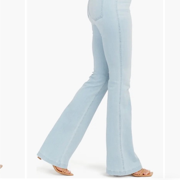 SPANX Flare Leg Pull-On Jeans Color: Retro Light Wash, Size XL 1394 - Picture 4 of 10